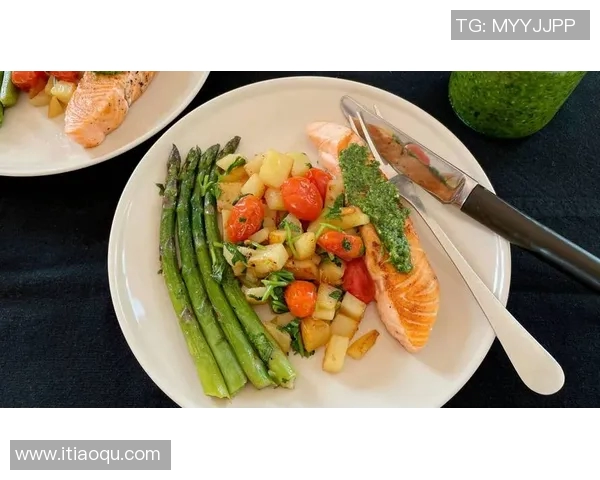 热爱三文鱼的足球巨星:盘点那些将美食与运动完美结合的顶级球员 热爱三文鱼的足球巨星:盘点那些将美食与运动完美结合的顶级球员