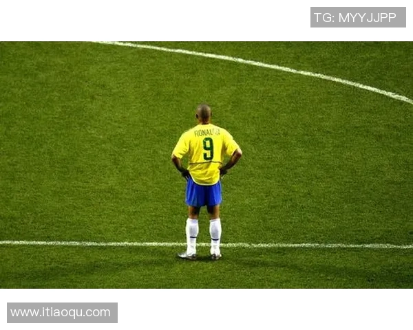 2025年足球十一大球星最新排名揭晓 谁是当今足坛最强之人