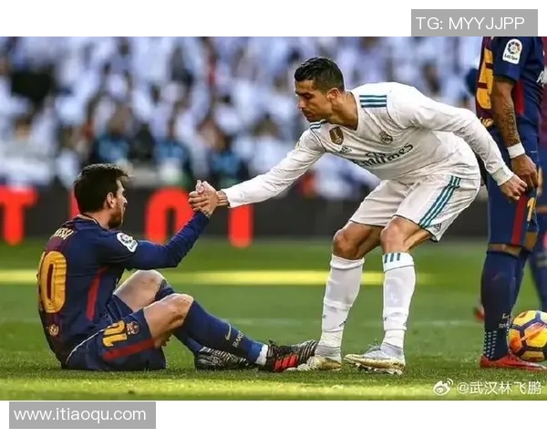 足球过人技巧集锦解析：从梅西到C罗如何突破防线展现超凡技术